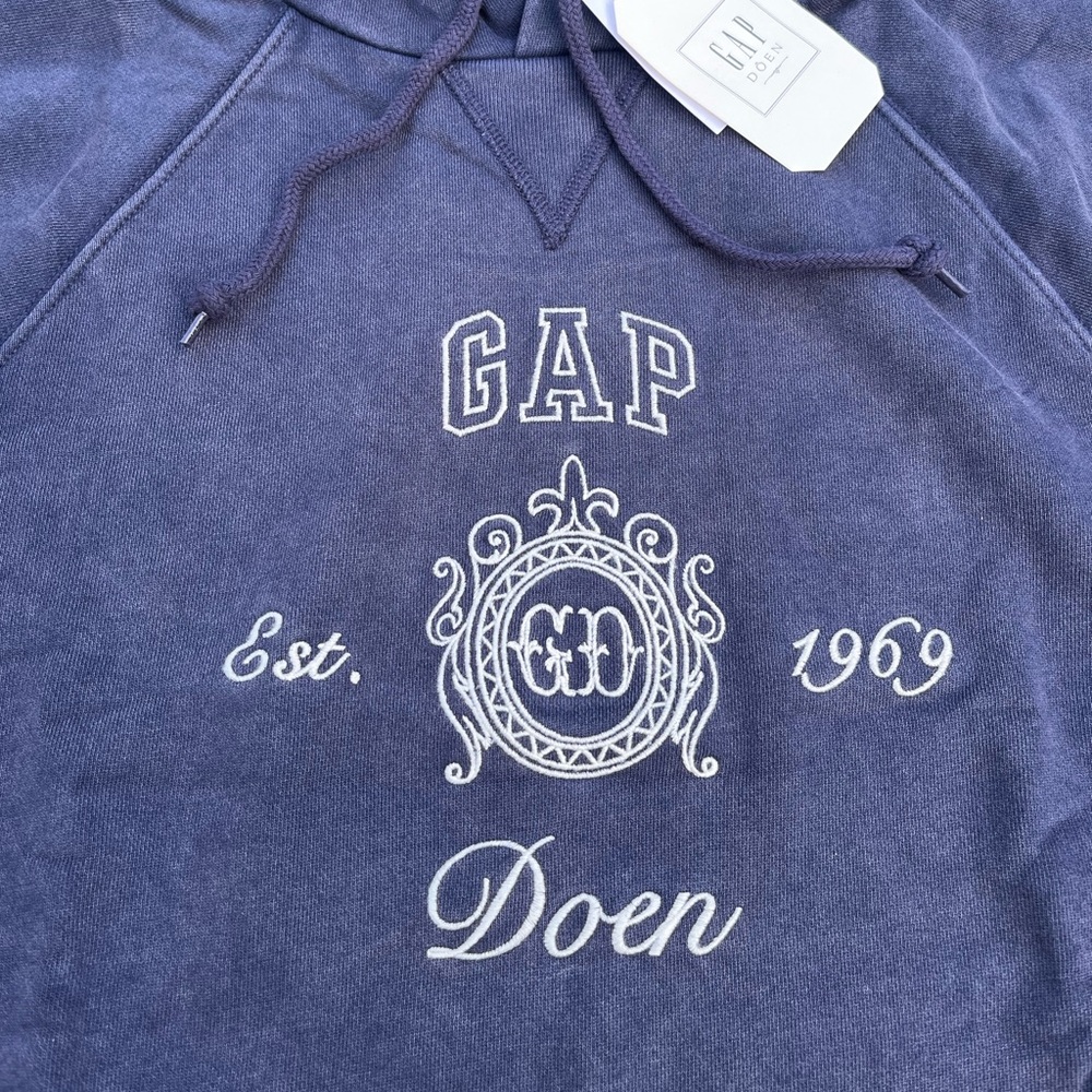 NWT Gap × DOEN Adult Heavyweight Raglan Logo Hoodie - Picture 2 of 7